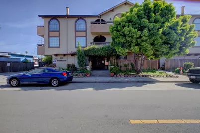 711 S Bayshore Blvd 10, San Mateo, CA 94401 - Photo 2