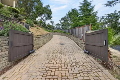 15 Jewell Pl, Hillsborough, CA 94010 - Photo 4