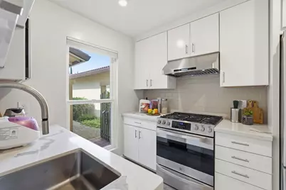 1636 Branham Ln B, San Jose, CA 95118 - Photo 10