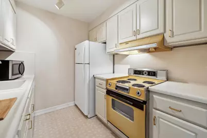 1515 Arc Way 305, Burlingame, CA 94010 - Photo 12