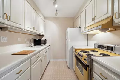 1515 Arc Way 305, Burlingame, CA 94010 - Photo 10