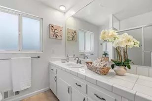18961 Fernbrook Ct, Saratoga, CA 95070 - Photo 32