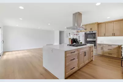 700 Eschenburg Dr, Gilroy, CA 95020 - Photo 16