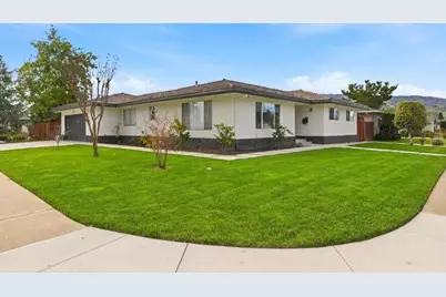 700 Eschenburg Dr, Gilroy, CA 95020 - Photo 2