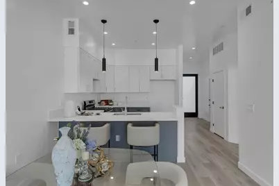 889 McLellan Dr 205, South San Francisco, CA 94080 - Photo 8