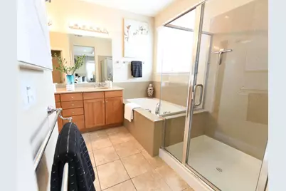 393 Rayos Del Sol Dr, San Jose, CA 95116 - Photo 38