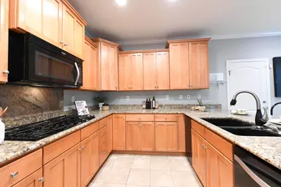 393 Rayos Del Sol Dr, San Jose, CA 95116 - Photo 16