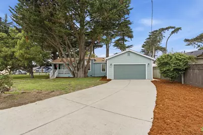 123 Carmel Ave, El Granada, CA 94018 - Photo 1