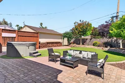 2377 Tulip Rd, San Jose, CA 95128 - Photo 46
