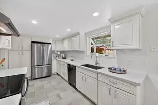 10380 Lockwood Dr, Cupertino, CA 95014 - Photo 12