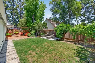 10380 Lockwood Dr, Cupertino, CA 95014 - Photo 28