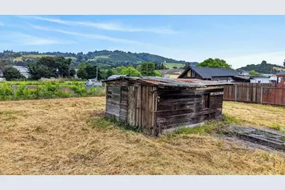 67 Hughes Rd, Watsonville, CA 95076 - Photo 26