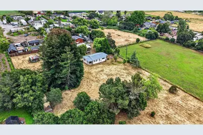 67 Hughes Rd, Watsonville, CA 95076 - Photo 32