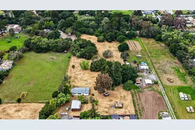 67 Hughes Rd, Watsonville, CA 95076 - Photo 30