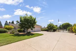 10531 Korn Ln, Gilroy, CA 95020 - Photo 40