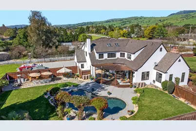 12575 Foothill Ave, San Martin, CA 95046 - Photo 4