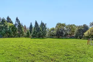 12575 Foothill Ave, San Martin, CA 95046 - Photo 52