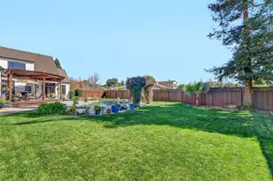 12575 Foothill Ave, San Martin, CA 95046 - Photo 32