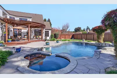 12575 Foothill Ave, San Martin, CA 95046 - Photo 24
