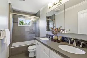 2725 Fairbrook Dr, Mountain View, CA 94040 - Photo 24