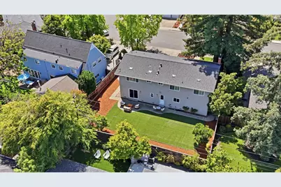 2725 Fairbrook Dr, Mountain View, CA 94040 - Photo 34