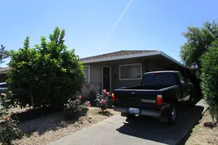 981 Sunset Dr, Hollister, CA 95023 - Photo 2
