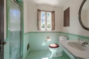 420 El Arroyo Rd, Hillsborough, CA 94010 - Photo 16