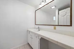 1181 Blazingwood Dr, Sunnyvale, CA 94089 - Photo 18
