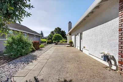 860 S Ridgemark Dr, Hollister, CA 95023 - Photo 48
