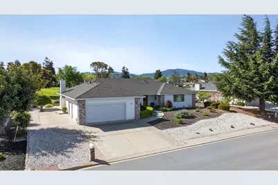 860 S Ridgemark Dr, Hollister, CA 95023 - Photo 4