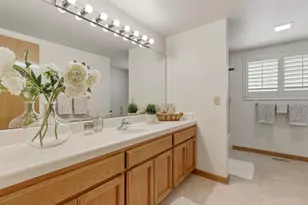 860 S Ridgemark Dr, Hollister, CA 95023 - Photo 30