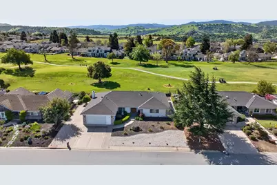 860 S Ridgemark Dr, Hollister, CA 95023 - Photo 52