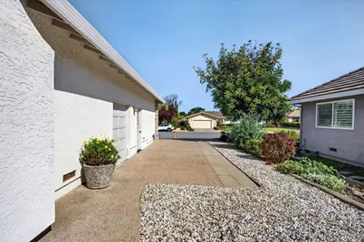 860 S Ridgemark Dr, Hollister, CA 95023 - Photo 46