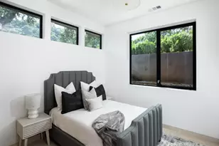 Laura Ct, Los Altos Hills, CA 94022 - Photo 58