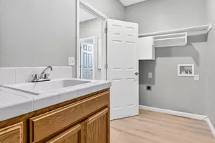 1553 Vinewood Way, Tracy, CA 95376 - Photo 52