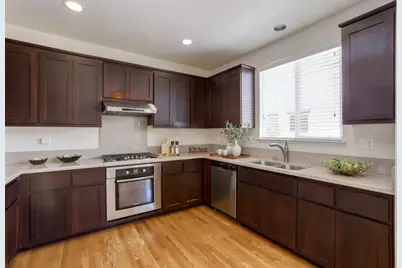 1352 McKinley Ct, San Jose, CA 95126 - Photo 18