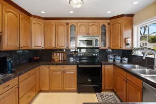 512 12th St, Pacific Grove, CA 93950 - Photo 16