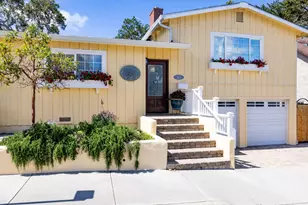 512 12th St, Pacific Grove, CA 93950 - Photo 2