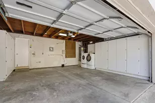 1709 Cherryhills Ln, San Jose, CA 95125 - Photo 36
