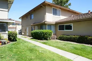 902 Gilchrist Wkwy 3, San Jose, CA 95133 - Photo 1