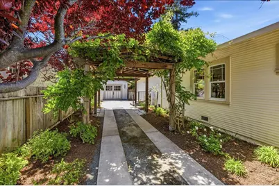 1447 Laguna Ave, Burlingame, CA 94010 - Photo 46