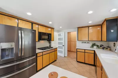 10112 Adelheid Ct, Cupertino, CA 95014 - Photo 8