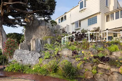 888 Del Monte Blvd, Pacific Grove, CA 93950 - Photo 32