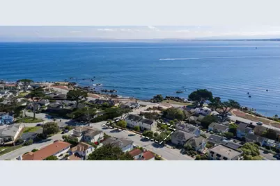 888 Del Monte Blvd, Pacific Grove, CA 93950 - Photo 2