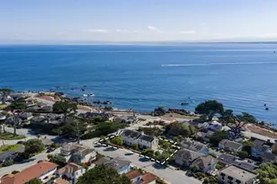 888 Del Monte Blvd, Pacific Grove, CA 93950 - Photo 2