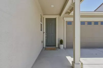 914 Fulton Way, Hollister, CA 95023 - Photo 2