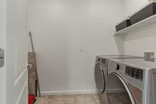 914 Fulton Way, Hollister, CA 95023 - Photo 26