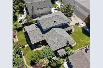 10730 La Roda Dr, Cupertino, CA 95014 - Photo 36
