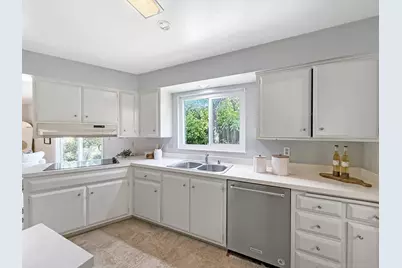 3574 Amber Dr, San Jose, CA 95117 - Photo 14