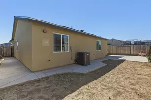 395 Yandris Ct, Los Banos, CA 93635 - Photo 28
